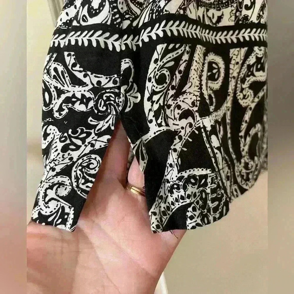 Loft Rayon Blouse Black White Pattern Women’s Small - Picture 5 of 9